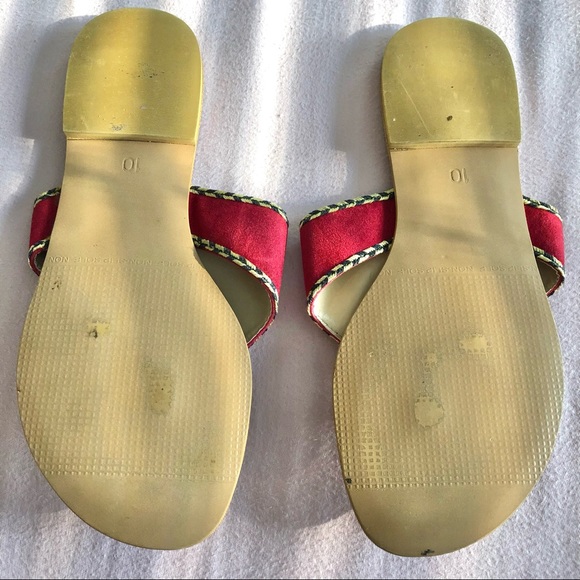 Stylo Slip on Fancy Flats with Jewelry Broach Red Size 7-8 - Picture 4 of 4